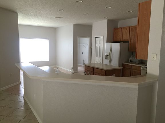 5th image of 1910 Oswego Dr