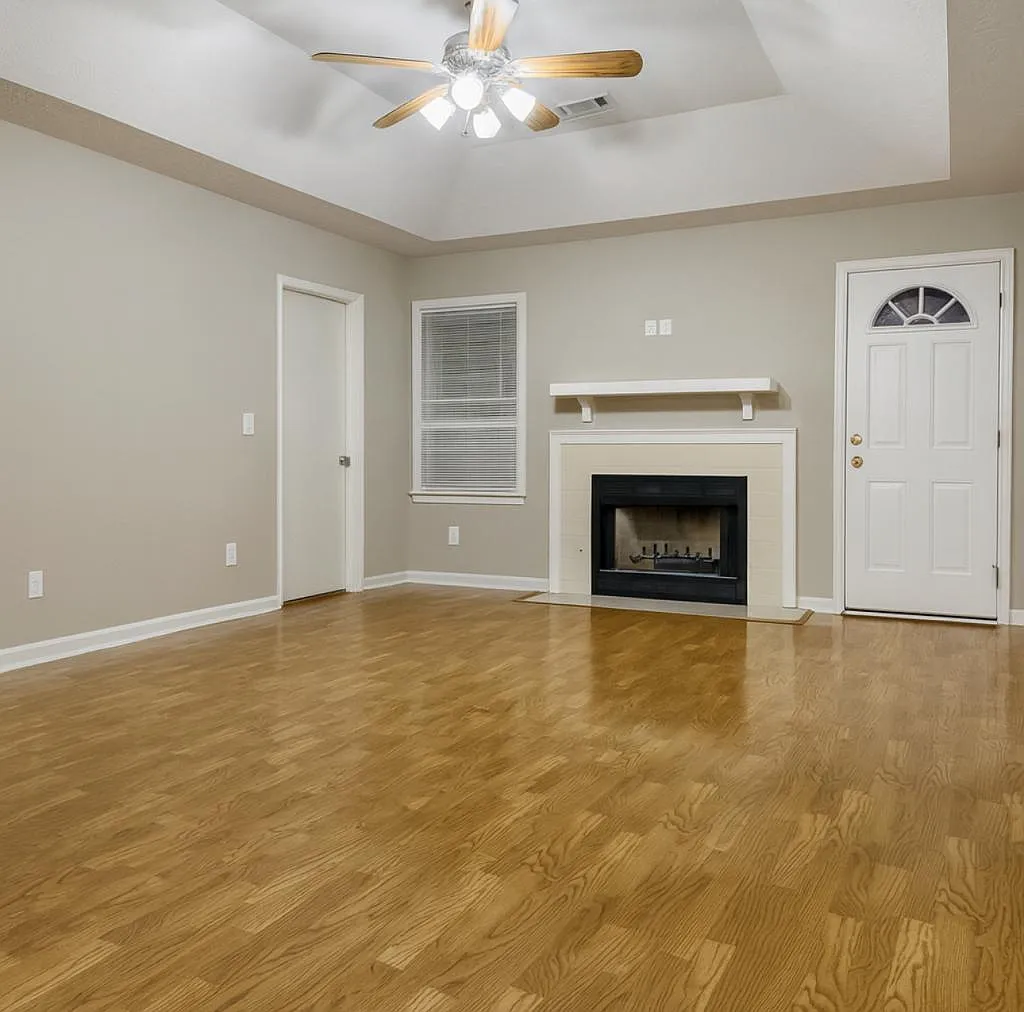 2918 Poppyseed Loop — Photo 3