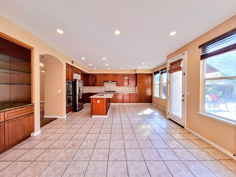 1662 Indigo Oak Ln — Photo 2