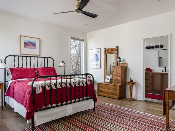 1105 Sparta Rd, Nashville, TN 37205