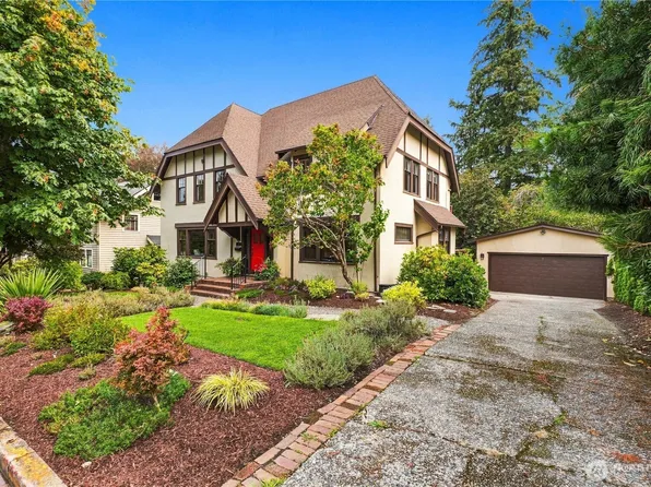 15 Orchard Rd, Tacoma, WA 98406