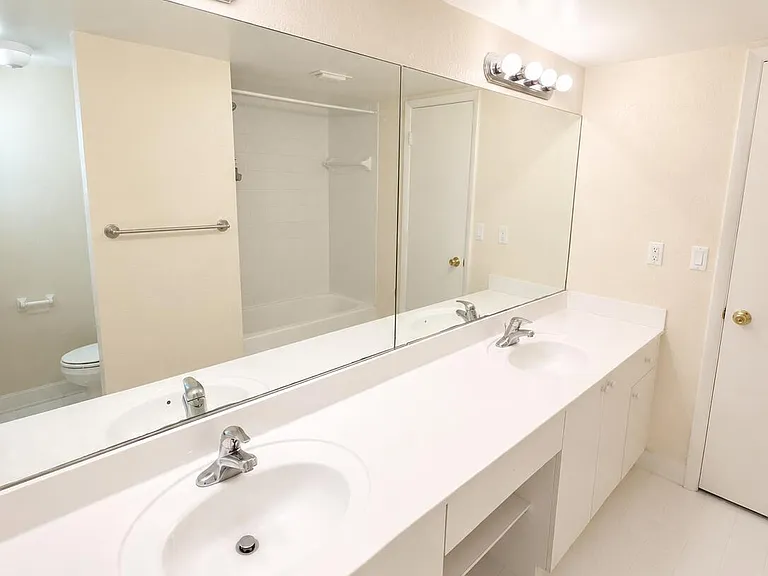 4205 N University Dr #106 — Photo 26