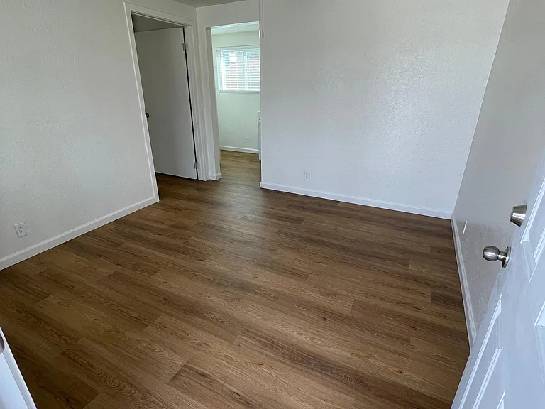 2100 Crestview Ave #3 — Photo 12