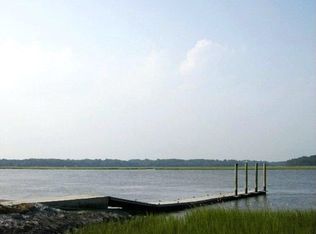 1902 Pigeon Point Rd, Beaufort, SC 29902