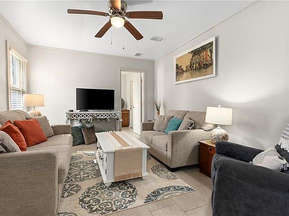 4th image of 2808 Emogene St