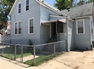 915 W 68th St, Chicago, IL 60621