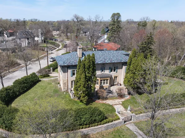 2728 Dean Pkwy, Minneapolis, MN 55416