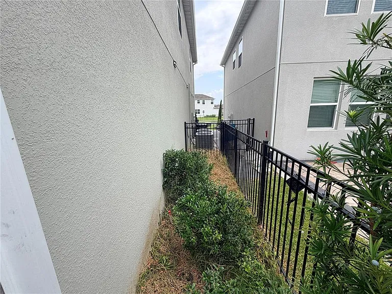 11632 Paragraph Rd — Photo 43