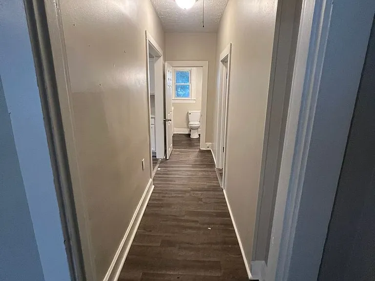 506 Hall St — Photo 4