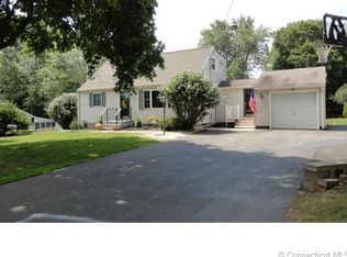 11 Tennessee Ave, Wallingford, CT 06492