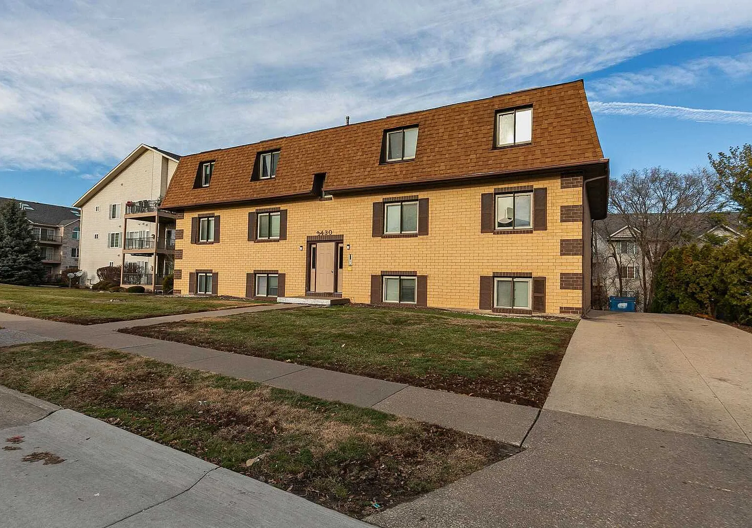 2 bed, 750 sqft, $1,100 — Photo 1