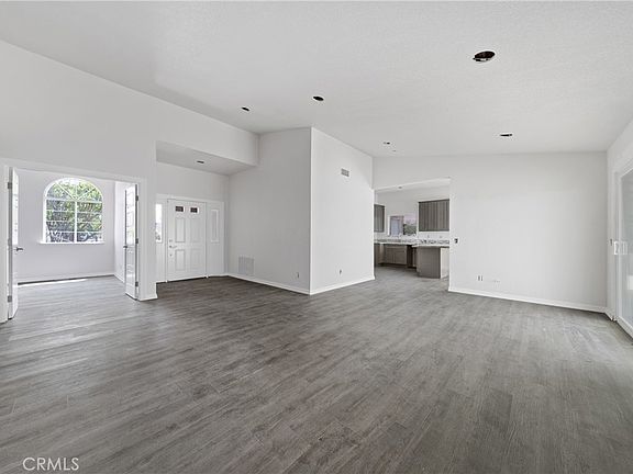5th image of 9607 Oakmount Blvd