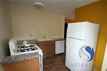 3rd image of 4238 N Park Blvd