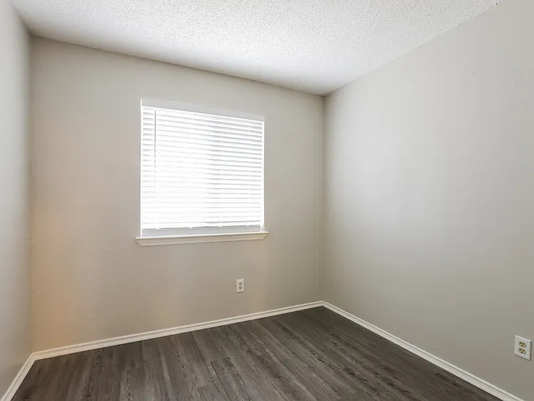 6395 Crossway Dr — Photo 19