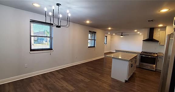 5th image of 428 Dandelion Dr
