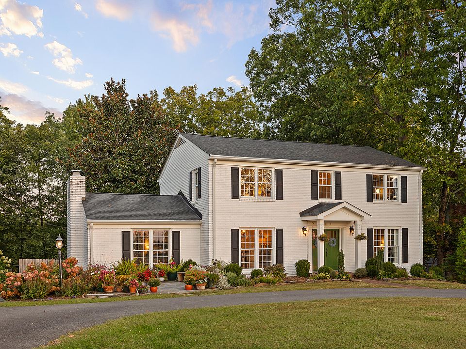 1st image of 315 N Palisades Dr