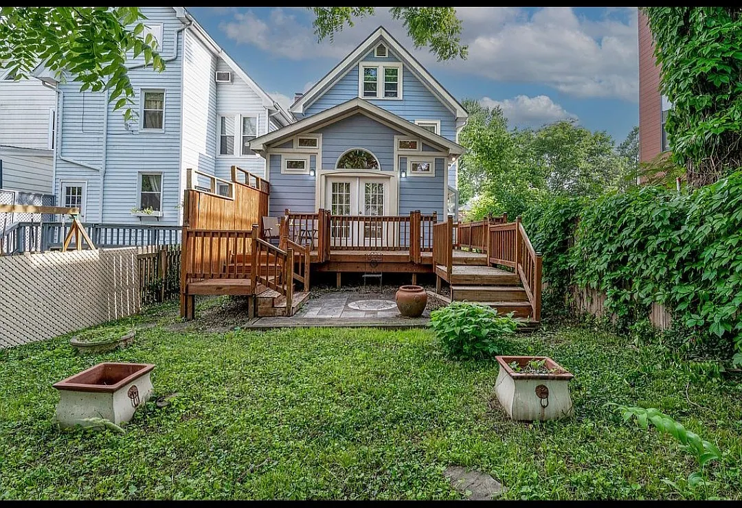 2712 Atlantic Ave photo 1