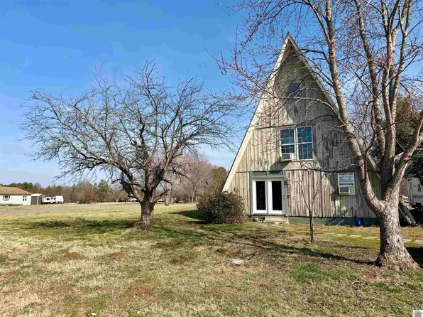 3185 Wadesboro Rd S, Benton, KY 42025