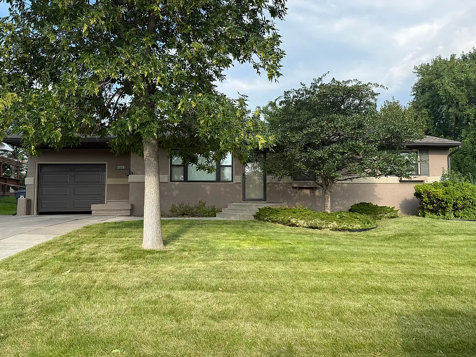 2721 Lynnwood Dr