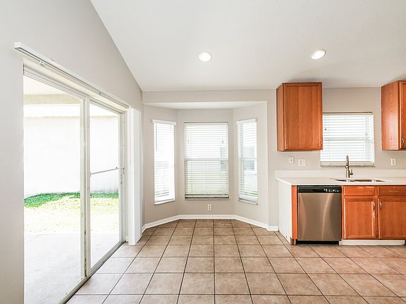 5th image of 4204 Knob Lake Ct