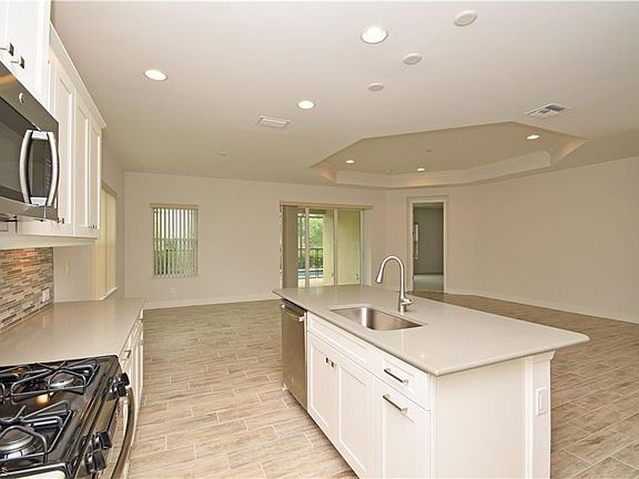 5th image of 7602 Cypress Walk Dr