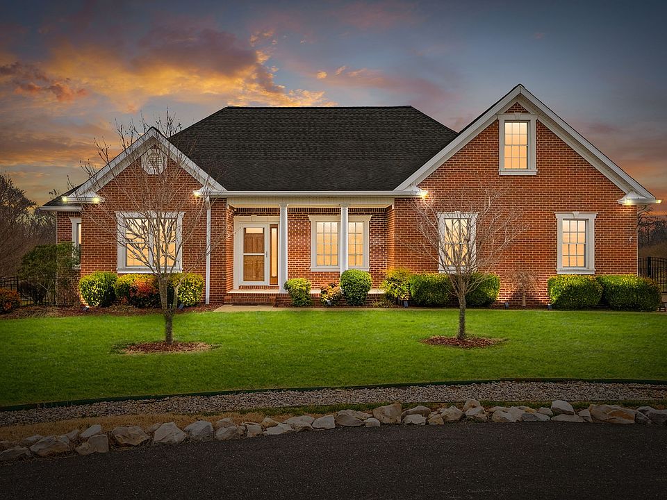 1st image of 330 Juliet Dr