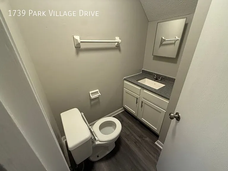 1739 Park Village Dr — Photo 11