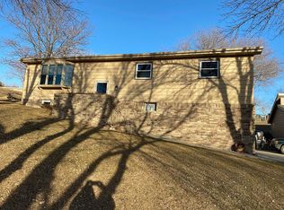 1500 Westview Dr, Mitchell, SD 57301