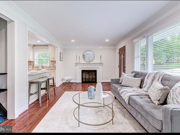 5th image of 5717 Oak Hill Pl
