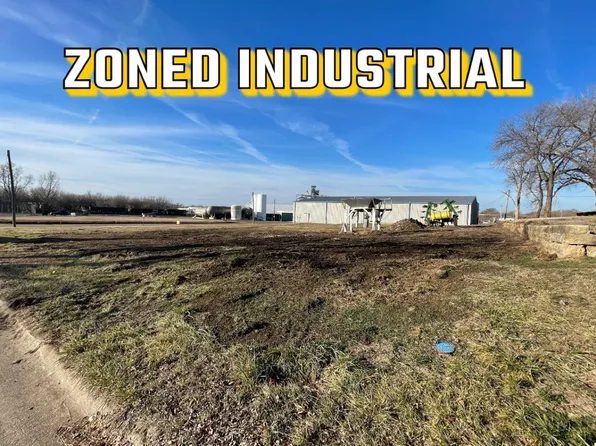 501 McLean St, Falls City, NE 68355