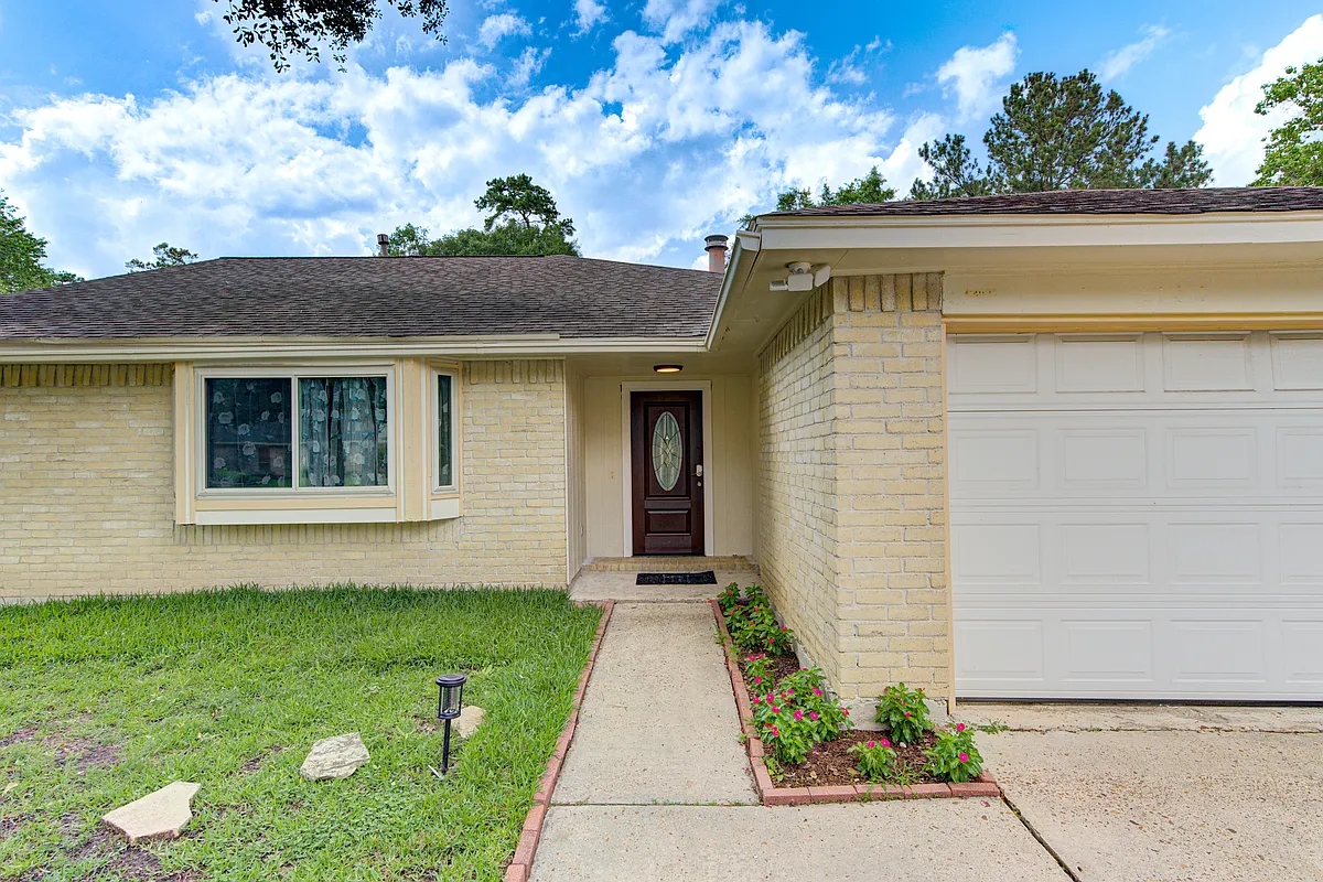 Building Photo - 9126 Benwick Dr