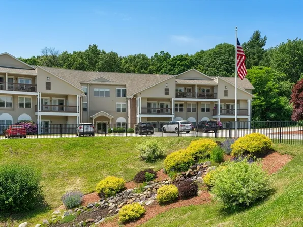 218 Reservoir St Unit 103, Holden, MA 01520