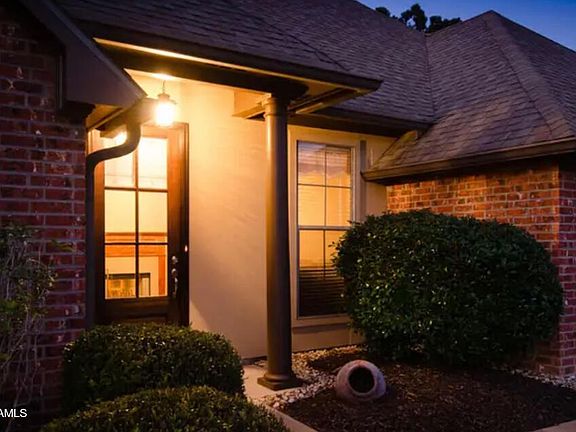 5th image of 232 Barksdale Dr