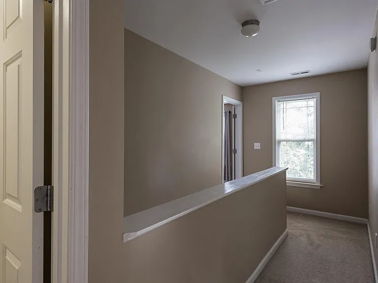 104 Hutson Ln — Photo 18