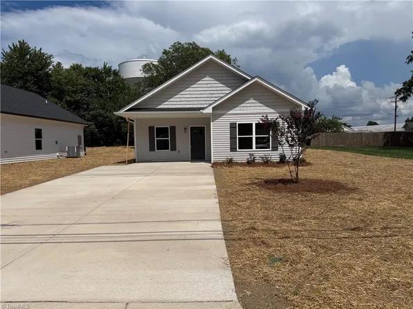 406 Dobson St, Kernersville, NC 27284