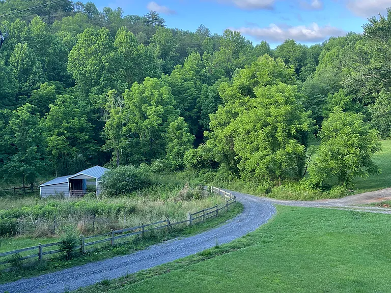 28 Brown Hollow Ln #B — Photo 13