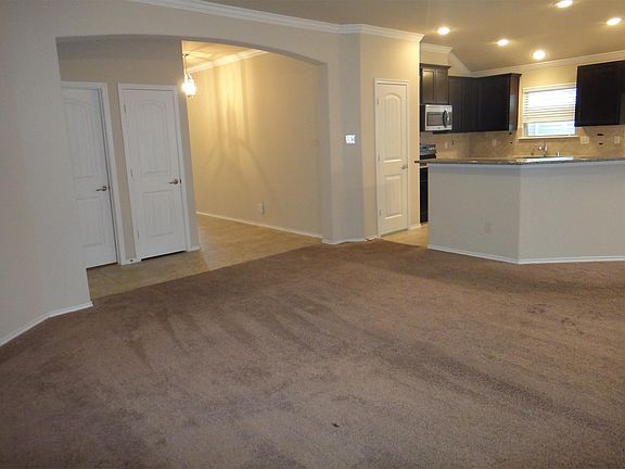 4th image of 5690 Colchester Dr