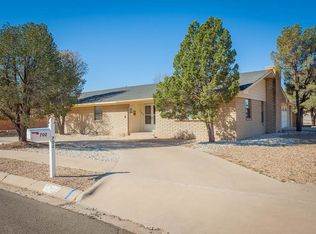 702 Serena Dr, Roswell, NM 88201