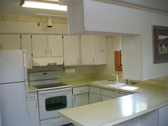 5th image of 3684 Crestnoll Dr