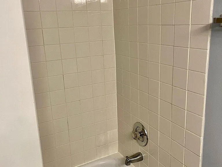 5810 Oakwood Dr #3E — Photo 3
