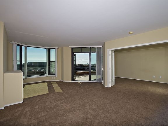 4th image of 500 W Harbor Dr Unit 904