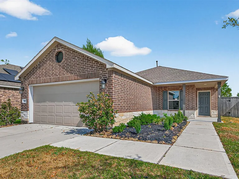 15171 Willow Tree Ln — Photo 5