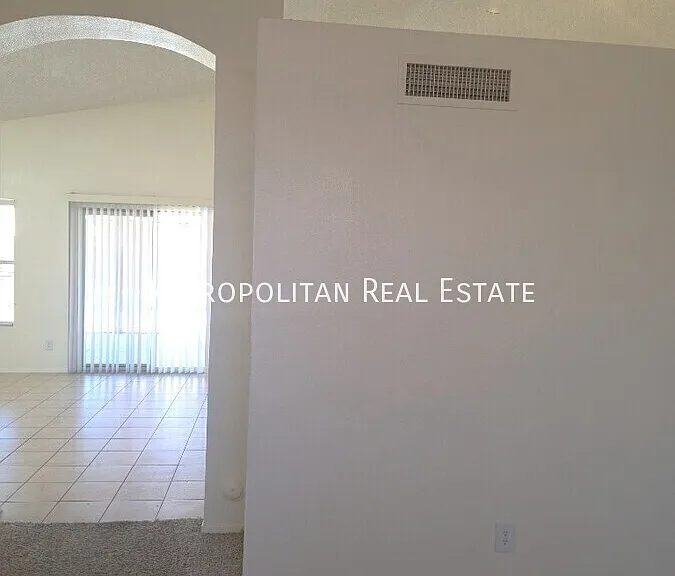 3402 E Oraibi Dr — Photo 5