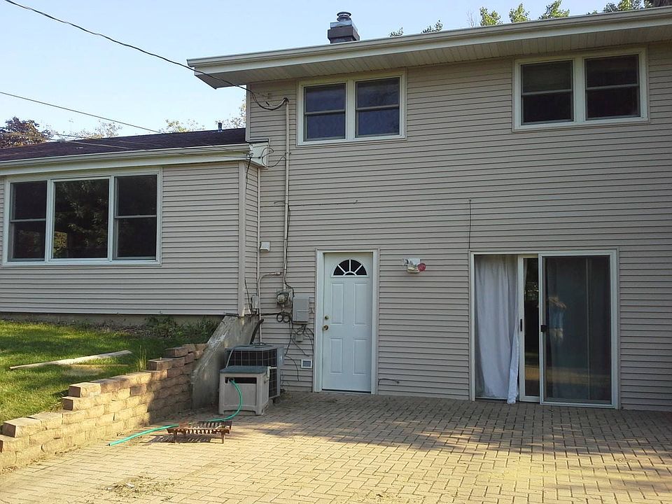 1st image of 790 Evergreen Ln