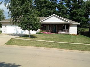 103 Bedford Rd, Williamsburg, IA 52361