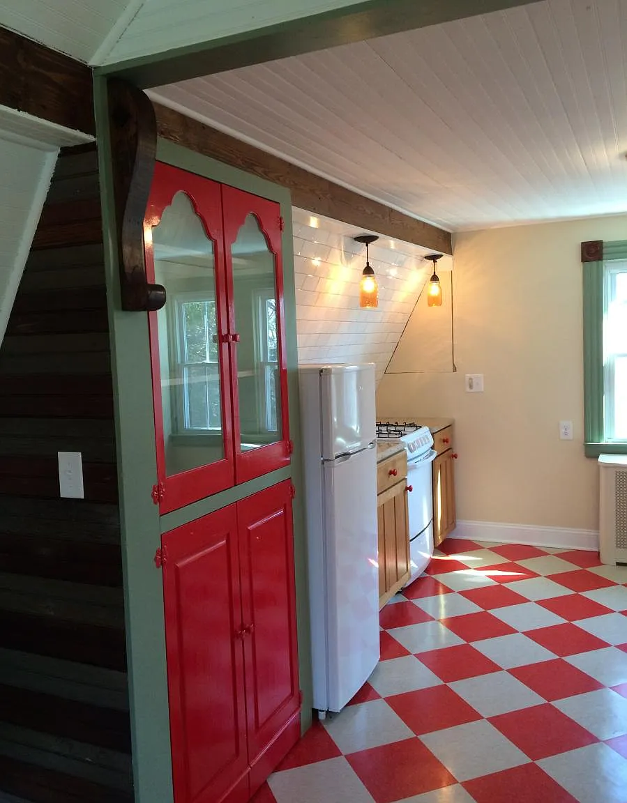Studio, 700 sqft, $1,795 — Photo 2