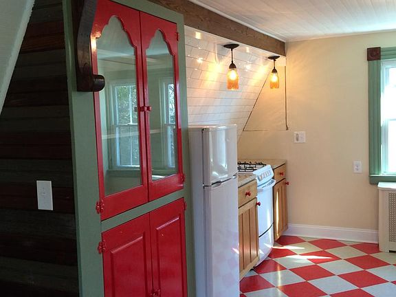 2nd image of 36 Whittlesey Ave APT 3