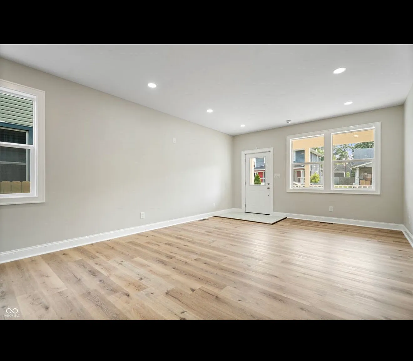 3 bed, 2.5 bath, 2178 sqft, $3,000 — Photo 3