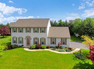 1125 Caspian Dr, York, PA 17404