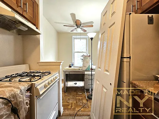 Rented by Made In NY Realty | media 10